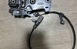 Замок капота нижняя часть vag