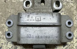 Подушка кпп (опора) vag