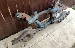 Задняя балка для Mazda CX 5 на фотографиях