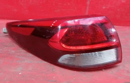 Фонарь внешний левый для Kia Rio X line 2024 года на фотографиях