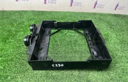 Рамка радиатора BMW 740LXi F02