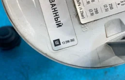 Лючок топливного бака для Opel Astra на фотографиях