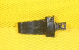 Ограничитель двери передней левой для Skoda Rapid на фотографиях