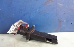 Датчик массового расхода воздуха для Nissan X-Trail на фотографиях