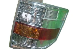 Фара правая для Toyota Alphard 2007 года на фотографиях