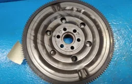 Маховик для Nissan X-Trail на фотографиях