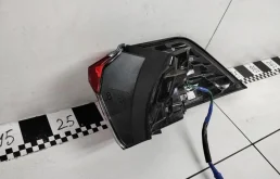 Фонарь левый для Toyota RAV4 2023 года на фотографиях