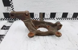 Кулак поворотный правый для Nissan Tiida на фотографиях