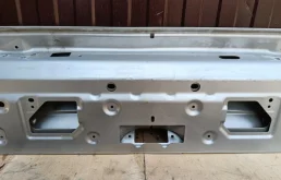 Задний борт для Land Rover Range Rover на фотографиях