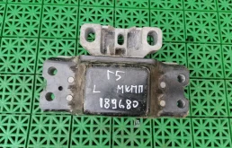 Подушка, опора коробки передач AUDI A3, SKODA OCTAVIA 1Z, VOLKSWAGEN GOLF 5/5+/6, JETTA 5/6, PASSAT B6/B7/CC, CADDY, TOURAN, TIGUAN 1,4/1,6 2004- левая плоская зад б/у A3(2004-2013);OCTAVIA 1Z(2004-2012);GOLF 5(2004-2009);GOLF 5+(2005-2014);JETTA 5(2005-2009)