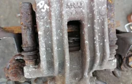 Суппорт тормозной AUDI A3, SKODA OCTAVIA 1Z, VOLKSWAGEN GOLF 5/5+/6, JETTA 5/6 2004- задний левый 253мм б/у A3(2004-2013);OCTAVIA 1Z(2004-2012);GOLF 5(2004-2009);GOLF 5+(2005-2014);JETTA 5(2005-2009)