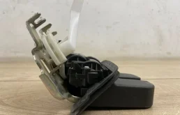 Замок багажника для Audi Q7 на фотографиях