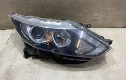Фара R Nissan Qashqai J11 С ДЕФЕКТОМ