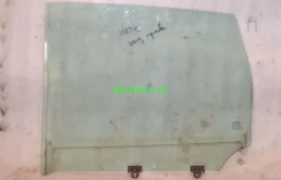 Стекло задней правой двери Nissan Note 823009U000