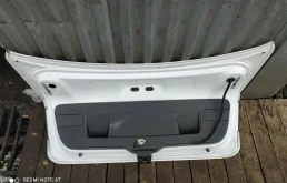 Дверь багажника для Volkswagen Jetta 2017 года на фотографиях