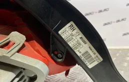 Фонарь правый для Peugeot 508 на фотографиях