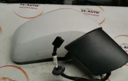 Стекла и зеркала для Opel Mokka 2012 года на фотографиях