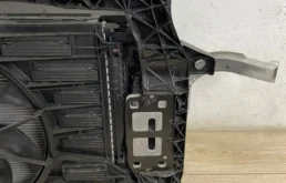 Кассета радиаторов для Audi Q7 2015 года на фотографиях