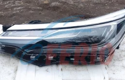 Фары для Toyota Corolla 2016 года на фотографиях