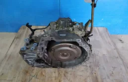 АКПП для Nissan X-Trail 2000 года на фотографиях