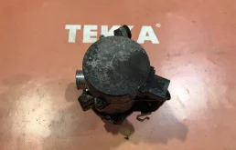 Насос охлаждающей жидкости ДВС(Помпа) для BMW 3er 2010 года на фотографиях