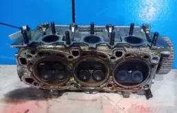 ГБЦ для Mitsubishi Pajero 2001 года на фотографиях