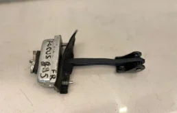 ограничитель двери Ford Focus 2006 CB4 ASDB 1.4L Duratec 16V PFI (75PS) - Sigma