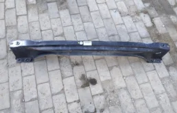 Усилитель бампера Volkswagen Touareg 2010-2014 NF
