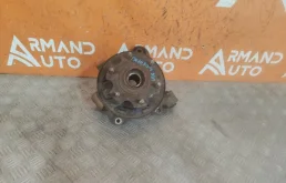 Кулак задний левый для Mitsubishi Pajero V90 5dr 2006-2011