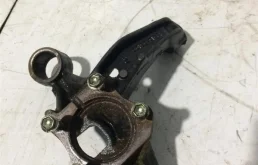 Кулак поворотный задний правый TOYOTA Camry V40 2006-2011 4230448010