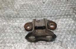 Петля двери передней правой нижняя TOYOTA LAND CRUISER 200 6873012120