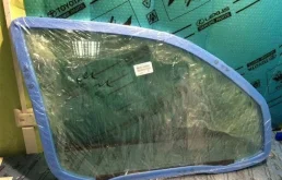 Стекло двери Lexus LX570 6810160491, переднее правое