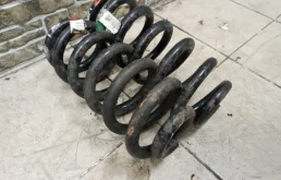 Пружина амортизатора задняя для Jeep Grand Cherokee на фотографиях