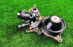 Насос охлаждающей жидкости ДВС(Помпа) для BMW X3 2012 года на фотографиях