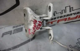 ПЕТЛЯ ДВЕРИ HYUNDAI KIA ЗАДНЯЯ ПРАВАЯ ВЕРХНЯЯ 794203K000