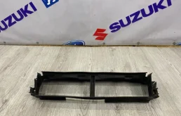Дефлектор радиатора верхний FORD FOCUS 3 2012