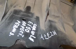 Решетка радиатора Corolla E15 2006-2013