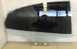 Стекло двери задней правой Solaris 2010-2017