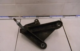 Кронштейн КПП левый Duster 2012>
