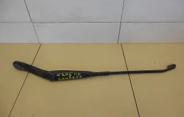 Поводок стеклоочистителя передний правый Duster 2012>