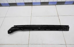 Направляющая заднего бампера левая Octavia (A5 1Z-) 2004-2013