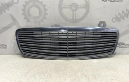 Решетка радиатора Mercedes-benz 2002 W211