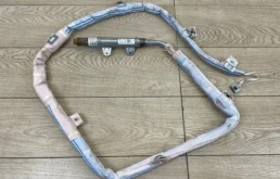 Шторка безопасности левая для Volkswagen Touareg на фотографиях