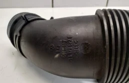 Воздухозаборник для Audi Q7 2011 года на фотографиях