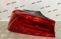 Фонарь правый для Peugeot 508 на фотографиях