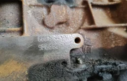 Двигатель без навесного для Ford Kuga 2010 года на фотографиях