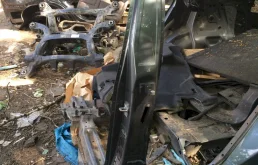 левая сторона стойка по середине дверей центральная , для BMW X6 Е71 2007-2012