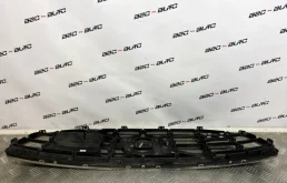 Решетка радиатора для Volvo S60 2015 года на фотографиях