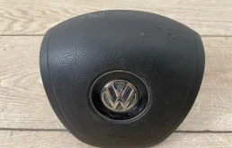 Подушка безопасности водителя для Volkswagen Touareg 2014 года на фотографиях