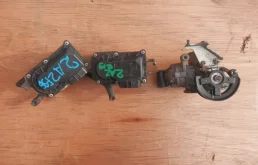 Дроссельная заслонка для Toyota RAV4 2002 года на фотографиях